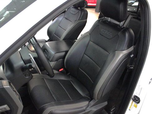 Used 2018 Ford F150 Raptor w/ Equipment Group 802A Luxury image 10