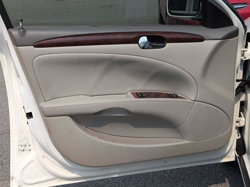 Used 2008 Buick Lucerne CXL FWD image 12
