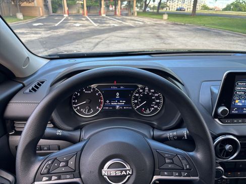 Used 2025 Nissan Sentra SV FWD image 29