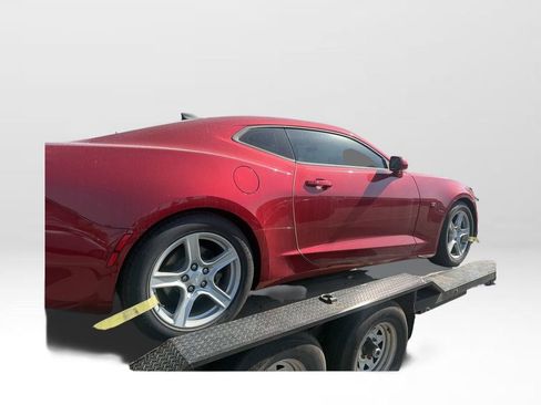 Used 2017 Chevrolet Camaro LT image 9