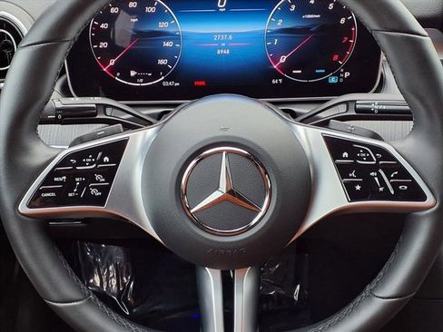 Used 2025 Mercedes-Benz C 300 4MATIC Sedan image 9