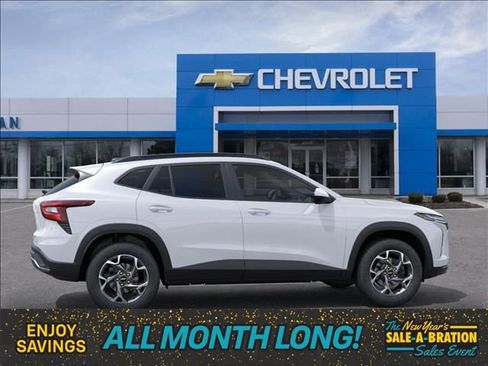 New 2026 Chevrolet Trax LT image 5