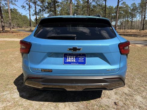 New 2026 Chevrolet Trax ACTIV w/ Driver Confidence Package FWD image 4