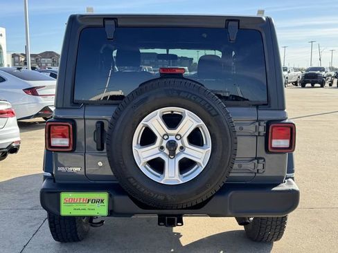 Used 2020 Jeep Wrangler Sport image 5