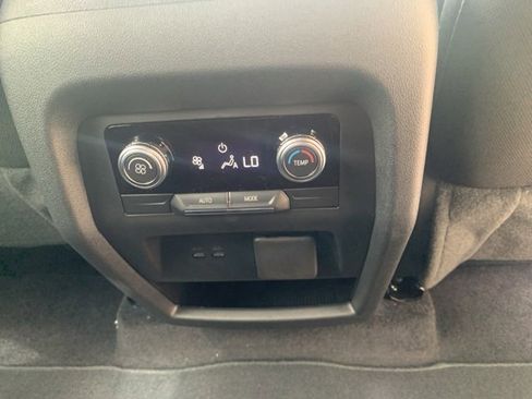 New 2026 GMC Acadia Elevation image 13