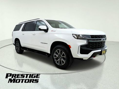 Used 2022 Chevrolet Suburban Z71 w/ Luxury Package AWD/4WD image 10