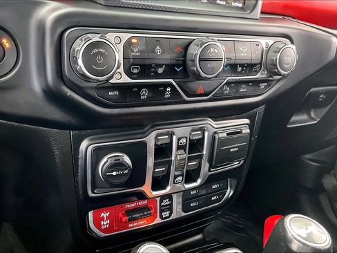 Used 2021 Jeep Wrangler Unlimited Rubicon image 31