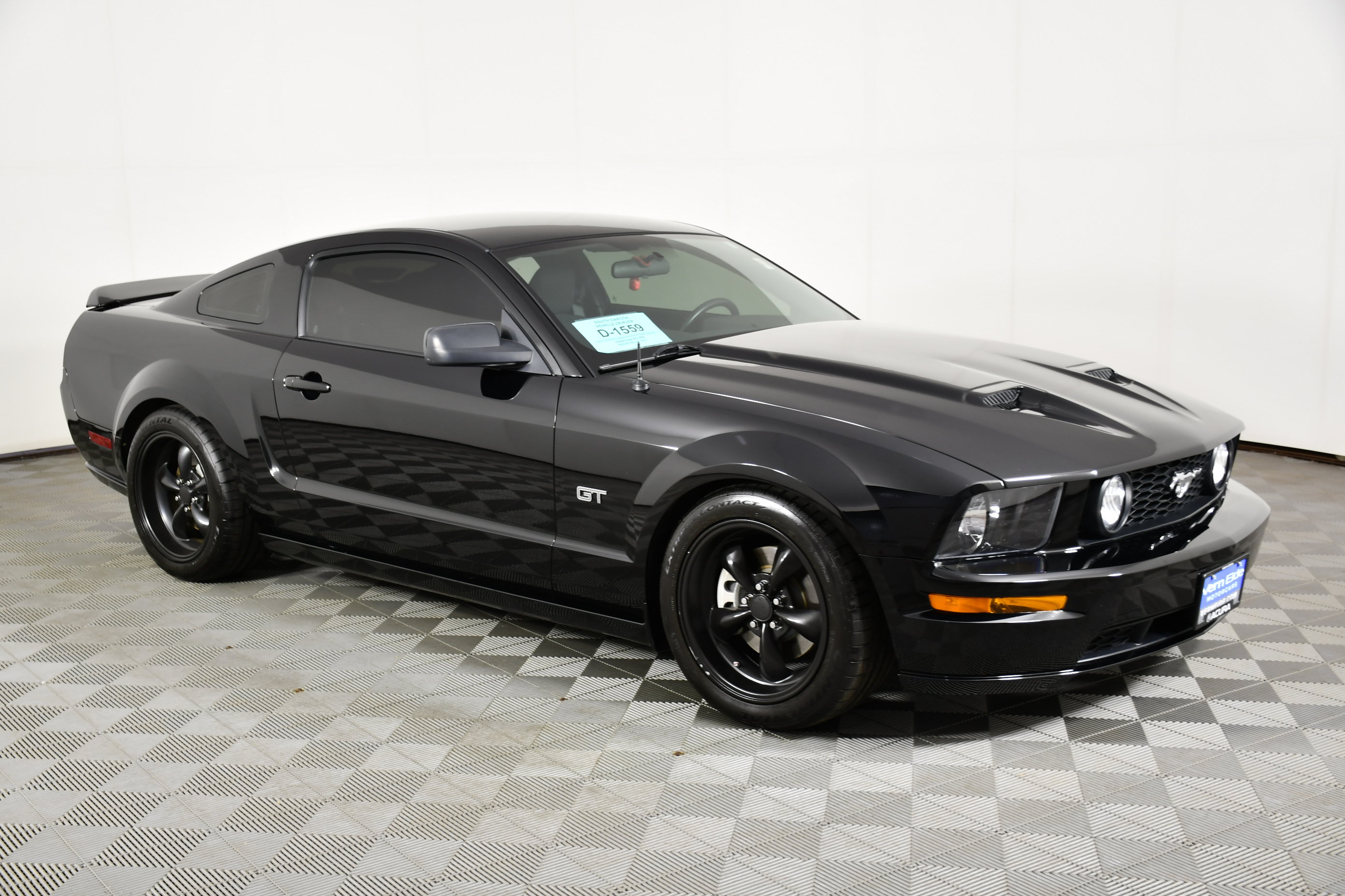 Used 2008 Ford Mustang GT RWD image 4