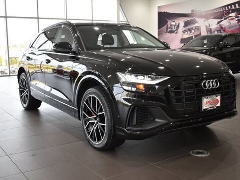 Used 2023 Audi Q8 Premium Plus w/ Premium Plus Package image 5