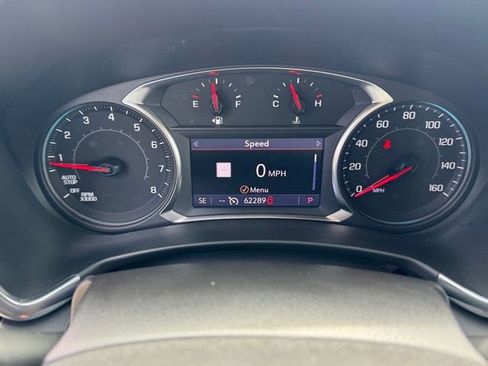 Used 2022 Chevrolet Equinox Premier FWD image 17
