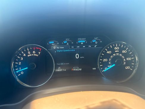 Used 2019 Ford F150 Lariat w/ Equipment Group 502A Luxury AWD/4WD image 17