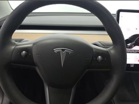 Used 2023 Tesla Model 3 Standard Range RWD image 7