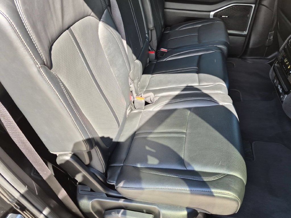 Used 2022 Jeep Wagoneer Series III AWD/4WD image 29