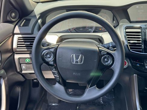 Used 2017 Honda Accord EX image 19