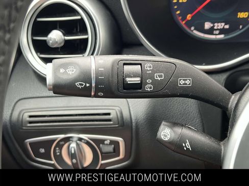 Used 2022 Mercedes-Benz GLC 300 4MATIC image 31