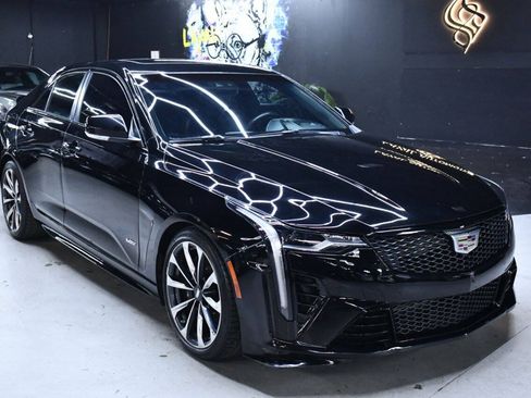 Used 2022 Cadillac CT4 V Blackwing w/ Driver Assist Package RWD image 2