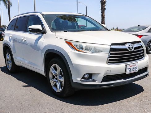 Used 2014 Toyota Highlander Limited FWD image 14