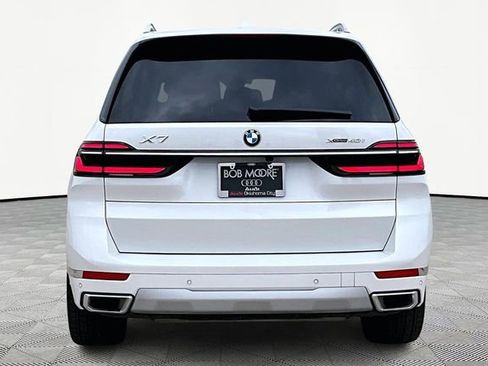 Used 2026 BMW X7 xDrive40i AWD/4WD image 4
