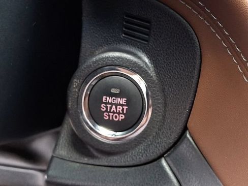 Used 2022 Subaru Outback Touring XT AWD/4WD image 21