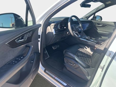 Used 2023 Audi SQ7 Prestige w/ Sport Package image 10