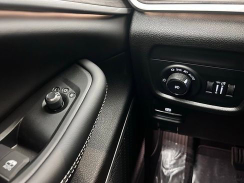New 2026 Jeep Grand Cherokee Limited AWD/4WD image 18