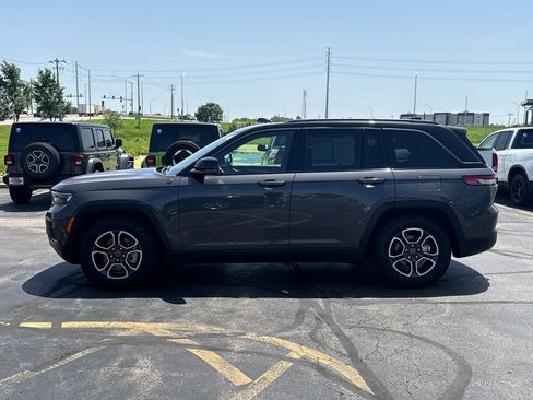 Used 2022 Jeep Grand Cherokee Trailhawk AWD/4WD image 8