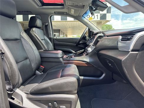 Used 2019 GMC Yukon SLT AWD/4WD image 28