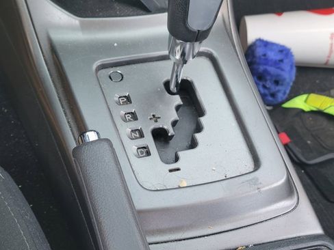 Used 2011 Subaru Impreza 2.5i Premium w/ PWR Moonroof Value Pkg image 12