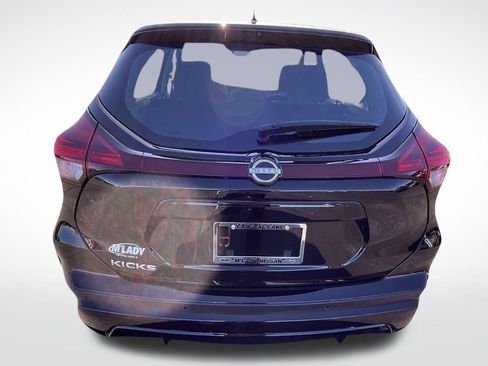 Certified 2025 Nissan Kicks Play S image 44
