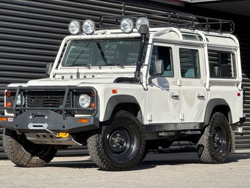 Used 1993 Land Rover Defender 110 image 1