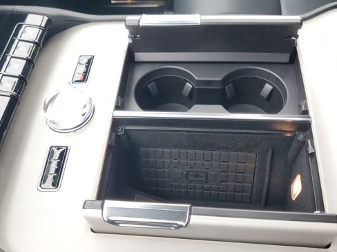 New 2025 Lincoln Navigator L Reserve image 26