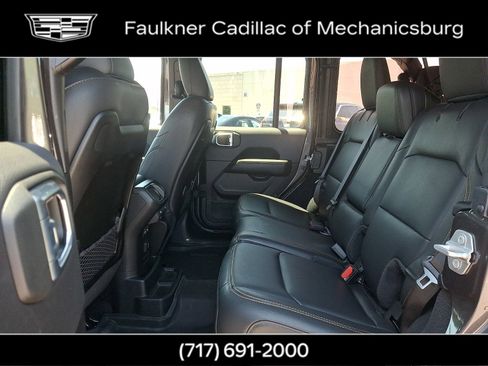 Used 2024 Jeep Wrangler Unlimited Sahara w/ Technology Group AWD/4WD image 10