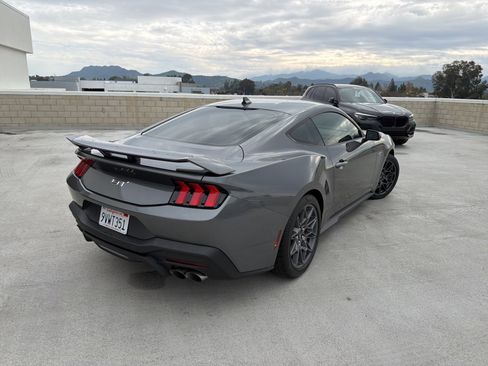 Used 2025 Ford Mustang GT Premium w/ GT Performance Package image 4