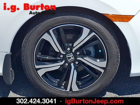 Used 2017 Honda Civic Touring image 8