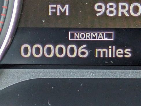 New 2025 Mitsubishi Outlander ES image 27