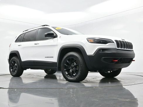 Used 2022 Jeep Cherokee Trailhawk w/ Trailer Tow Group AWD/4WD image 42