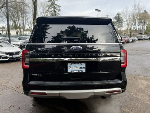 Used 2023 Ford Expedition Limited image 11