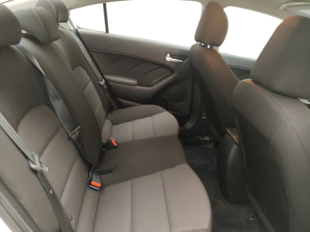 Used 2017 Kia Forte LX FWD image 19