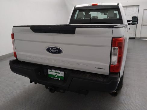 Used 2019 Ford F250 XL w/ Power Equipment Group RWD image 7