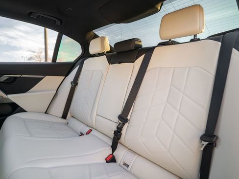 Used 2025 BMW i5 xDrive40 w/ M Sport Package image 31