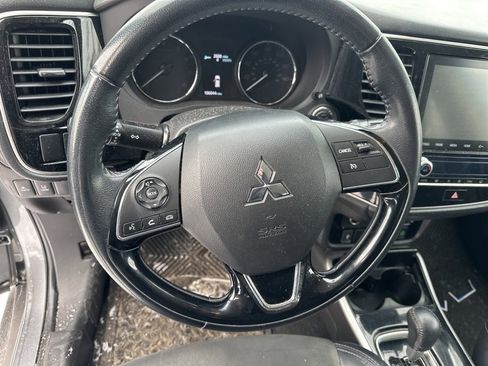Used 2020 Mitsubishi Outlander SE image 10