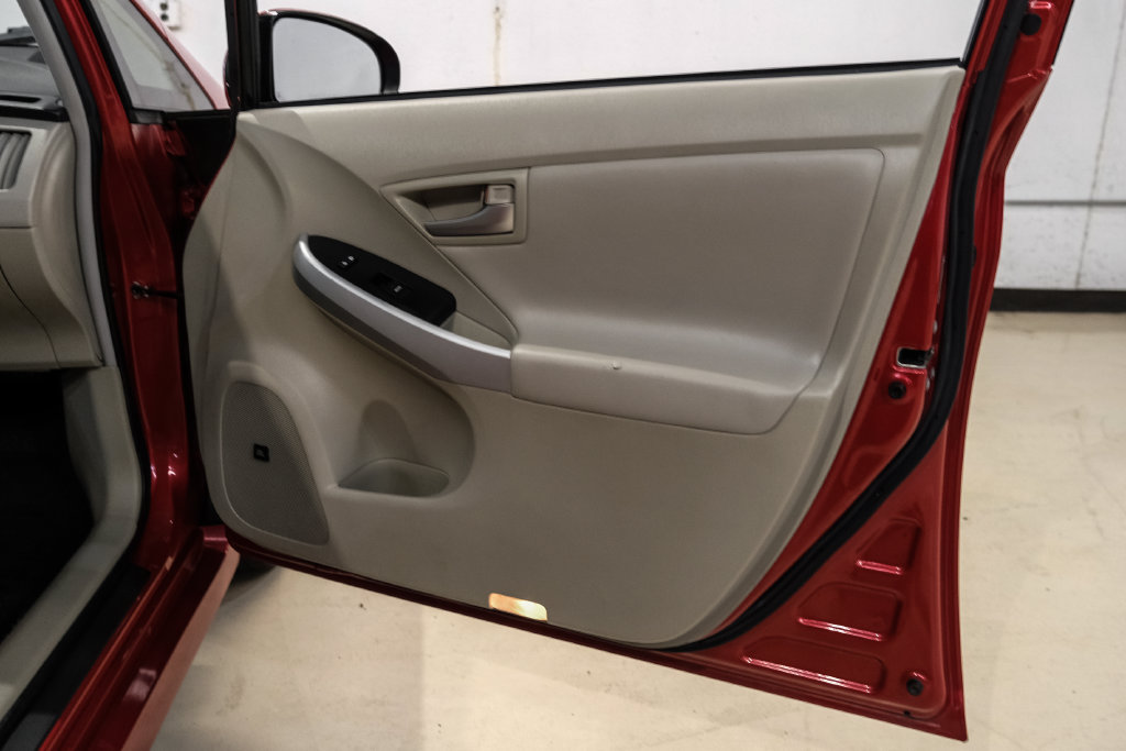Used 2012 Toyota Prius Four w/ Deluxe Solar Roof Pkg FWD image 39