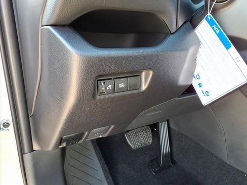 New 2025 Toyota RAV4 LE image 10