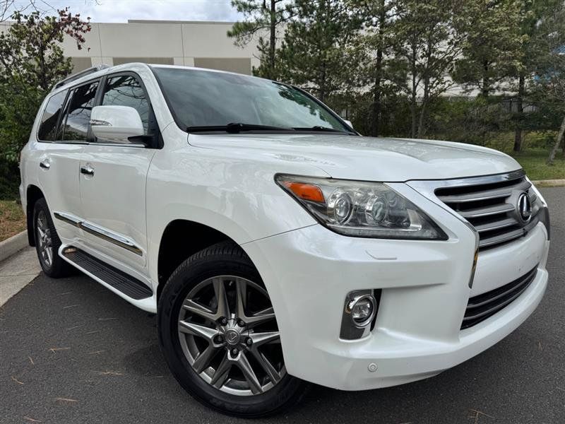 Used 2014 Lexus LX 570 4WD w/ Luxury Package image 4