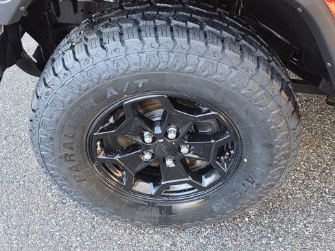 Used 2021 Jeep Gladiator Sport image 33