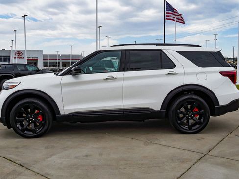 Used 2024 Ford Explorer ST w/ Equipment Group 401A AWD/4WD image 5