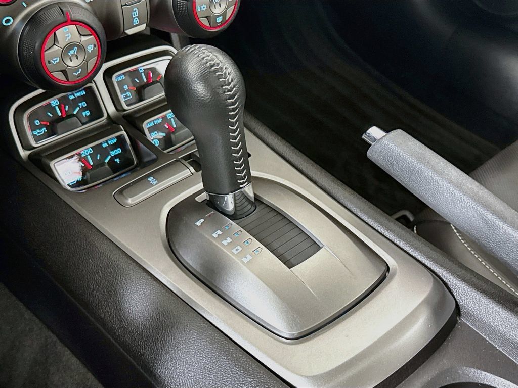 Used 2010 Chevrolet Camaro SS RWD image 18