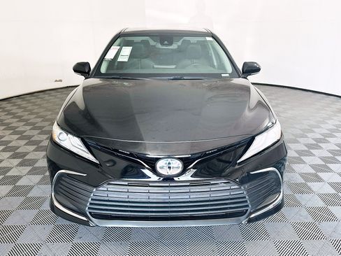 Used 2023 Toyota Camry XLE FWD image 8