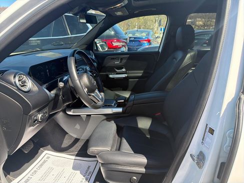Used 2023 Mercedes-Benz GLB 250 4MATIC image 20