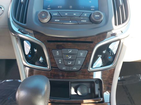 Used 2015 Buick LaCrosse Leather image 22